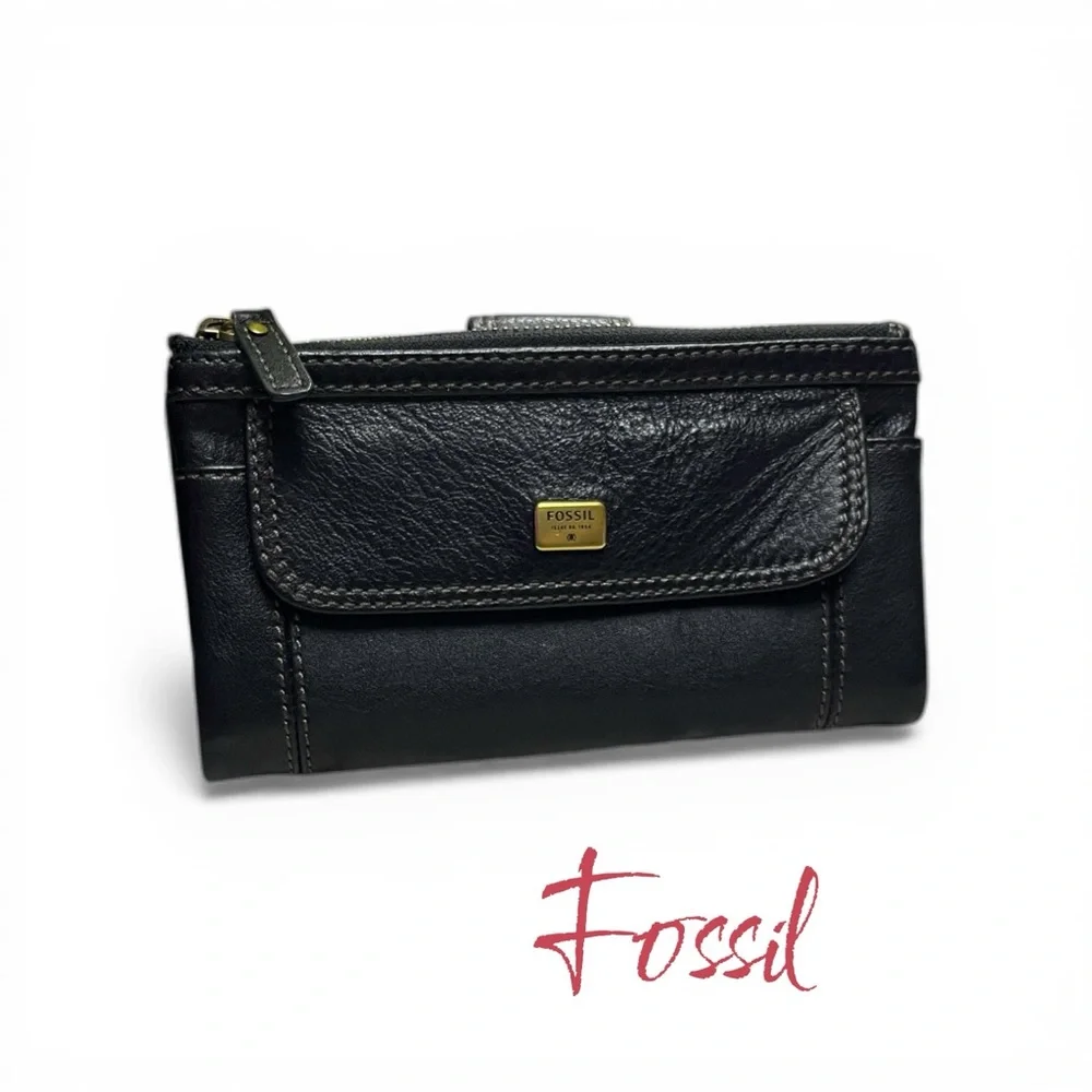 EUC Fossil Emma Pebbled Leather Bi-Fold Wallet Clutch